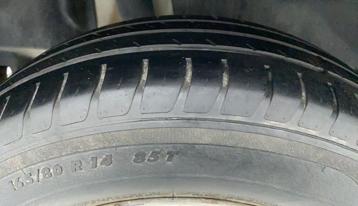 2018 Maruti Swift VXI AMT D, Petrol, Automatic, 36,155 km, Right Rear Tyre Tread