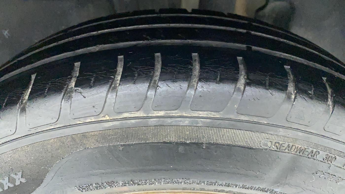 2018 Maruti Swift VXI AMT D, Petrol, Automatic, 36,155 km, Left Rear Tyre Tread