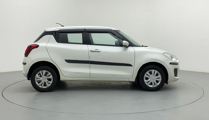 2018 Maruti Swift VXI AMT D, Petrol, Automatic, 36,155 km, Right Side