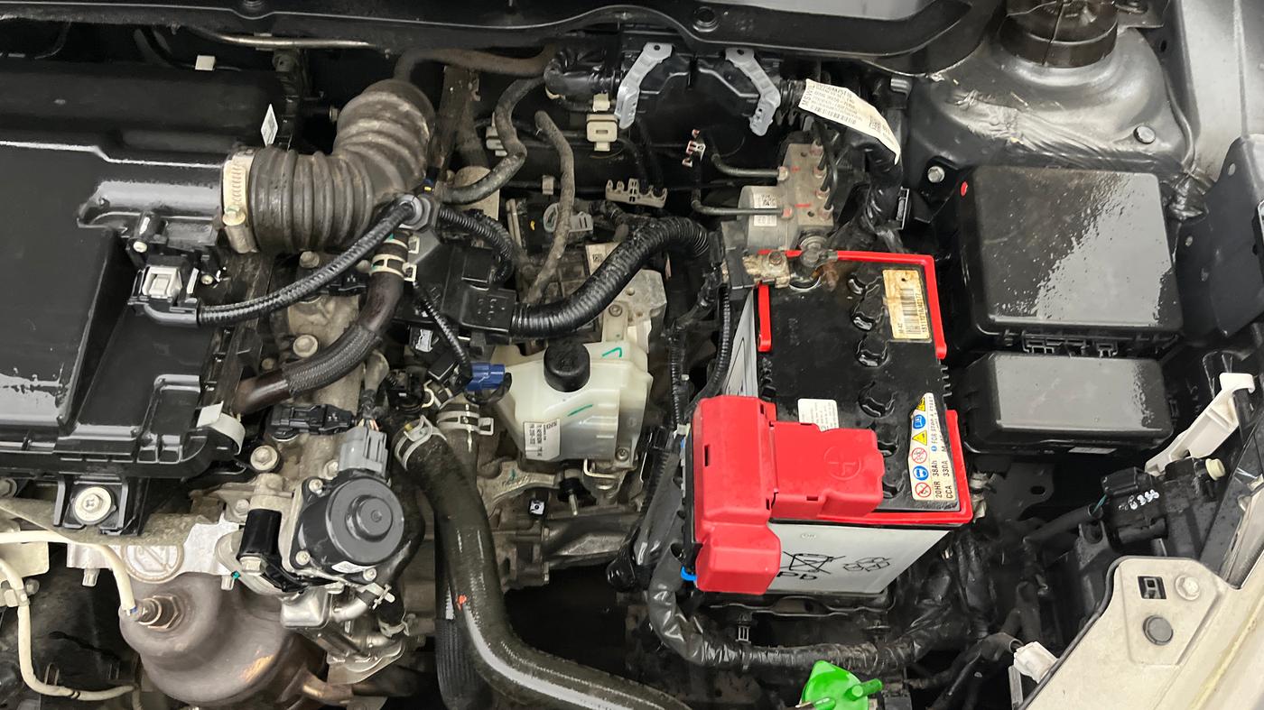 2024 Maruti Swift ZXI PLUS AMT, Petrol, Automatic, 3,813 km, Engine View - Left