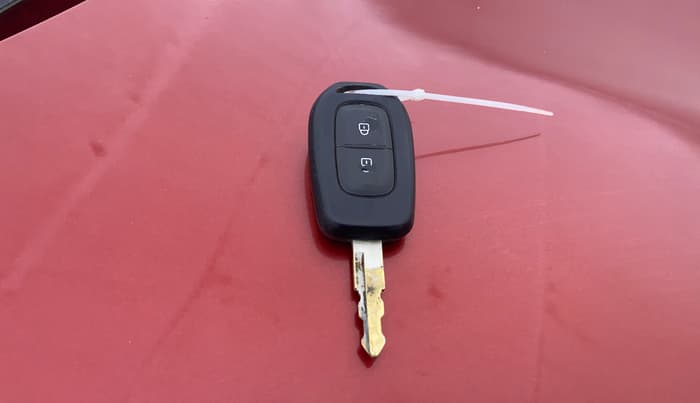 2017 Renault Kwid RXT 1.0 (O), Petrol, Manual, 49,657 km, Key Close Up