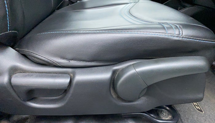 2018 Honda Jazz 1.5 VX I DTEC, Diesel, Manual, 28,655 km, Driver Side Adjustment Panel