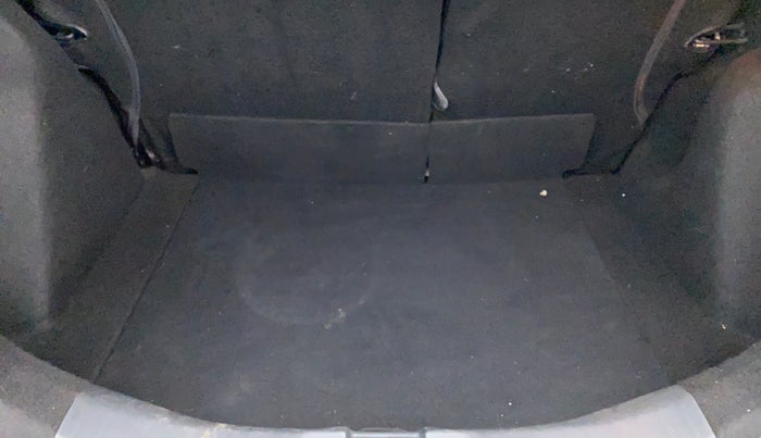 2018 Honda Jazz 1.5 VX I DTEC, Diesel, Manual, 28,655 km, Boot Inside