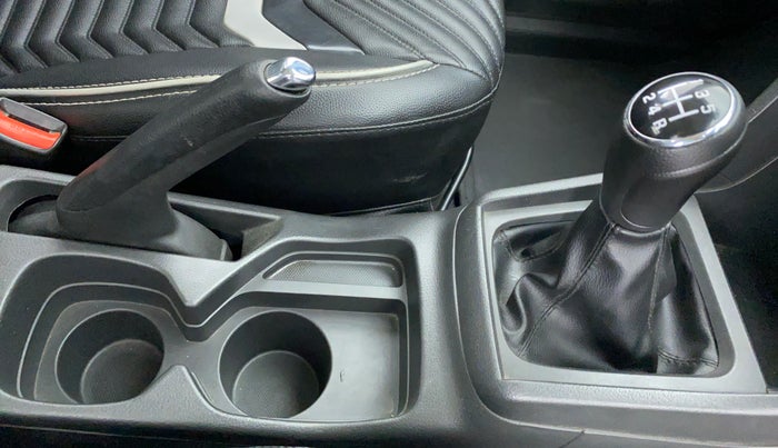 2016 Maruti Vitara Brezza LDI OPT, Diesel, Manual, 29,311 km, Gear Lever