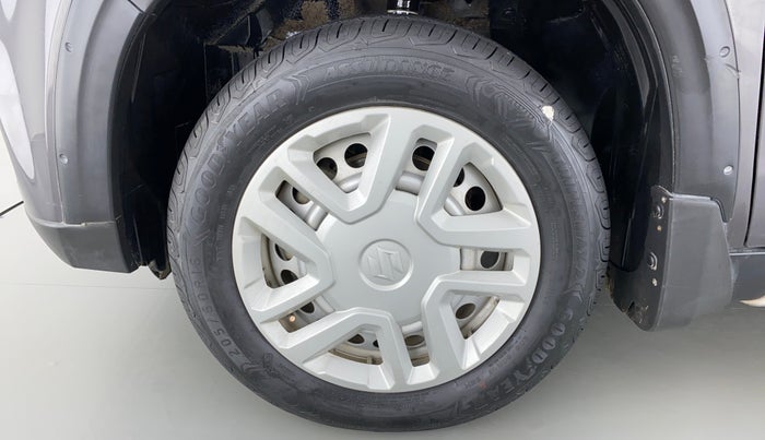 2016 Maruti Vitara Brezza LDI OPT, Diesel, Manual, 29,311 km, Left Front Wheel