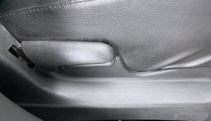 2016 Maruti Vitara Brezza LDI OPT, Diesel, Manual, 29,311 km, Driver Side Adjustment Panel