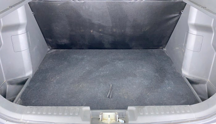2016 Maruti Vitara Brezza LDI OPT, Diesel, Manual, 29,311 km, Boot Inside
