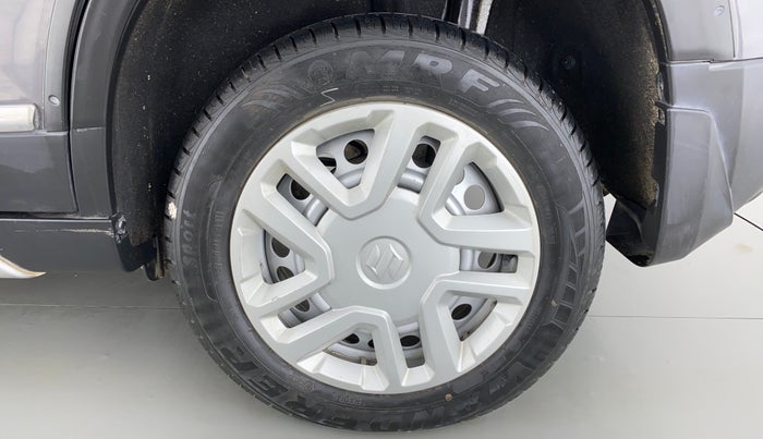 2016 Maruti Vitara Brezza LDI OPT, Diesel, Manual, 29,311 km, Left Rear Wheel