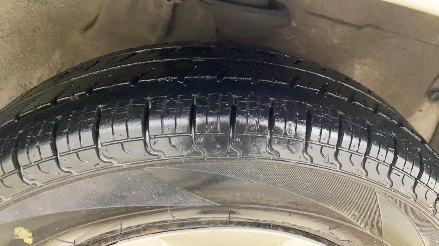 2014 Maruti Alto 800 LXI, Petrol, Manual, 38,566 km, Right Front Tyre Tread