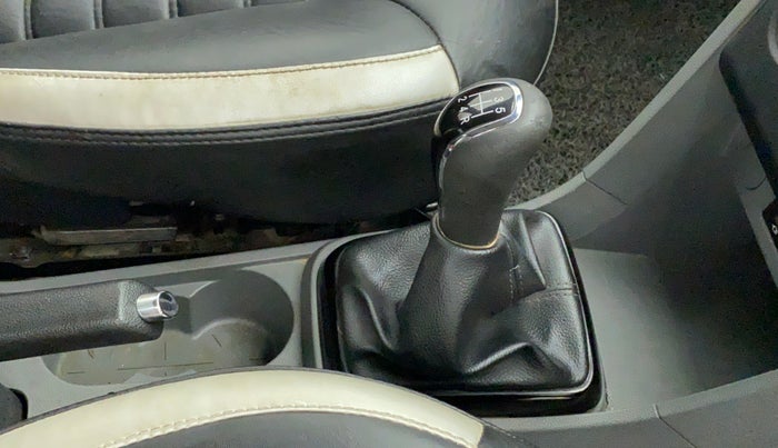 2018 Tata TIGOR XZ PETROL, Petrol, Manual, 40,031 km, Gear lever - Boot Cover minor damage