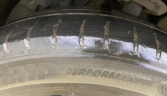 2021 MG HECTOR SHARP HYBRID 1.5 PETROL, Petrol, Manual, 46,670 km, Left Front Tyre Tread