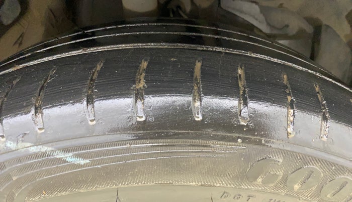 2021 MG HECTOR SHARP HYBRID 1.5 PETROL, Petrol, Manual, 46,670 km, Right Front Tyre Tread