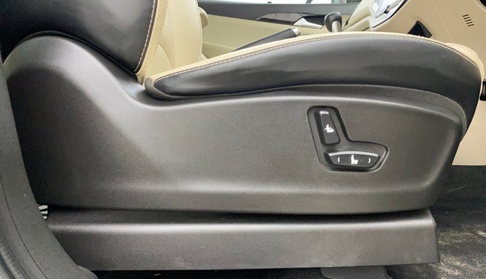 2021 MG HECTOR SHARP HYBRID 1.5 PETROL, Petrol, Manual, 46,670 km, Driver Side Adjustment Panel