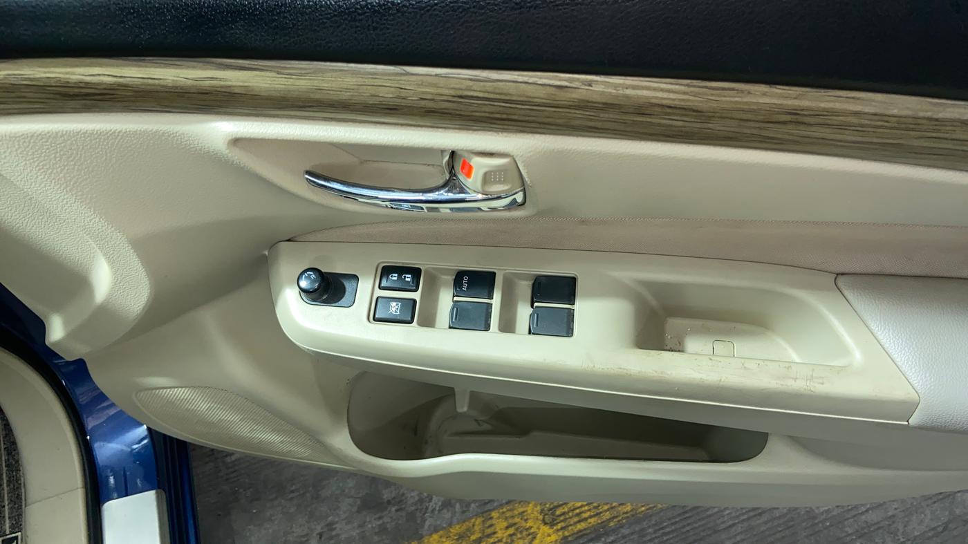 2022 Maruti Ciaz DELTA AT 1.5 SHVS PETROL, Petrol, Automatic, 48,196 km, Driver Side Door Panels Control
