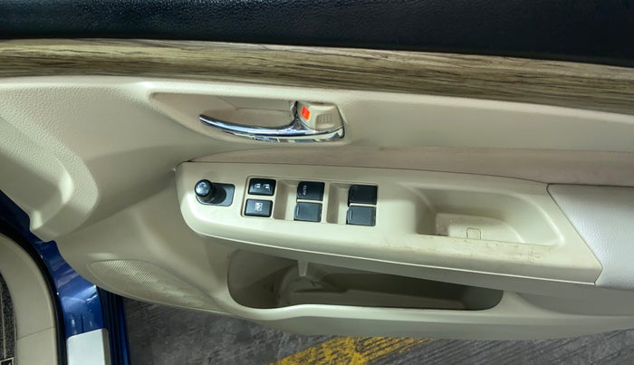 2022 Maruti Ciaz DELTA AT 1.5 SHVS PETROL, Petrol, Automatic, 48,161 km, Driver Side Door Panels Control