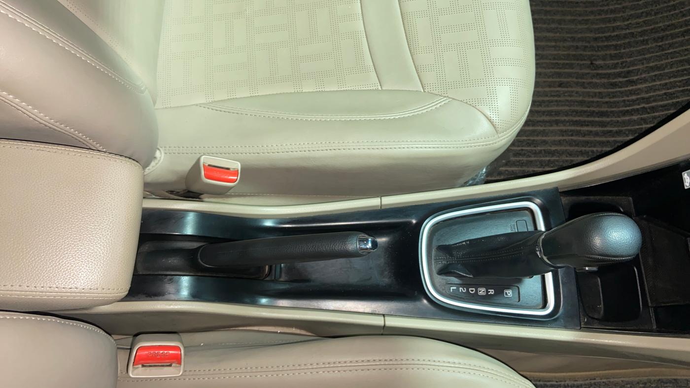 2022 Maruti Ciaz DELTA AT 1.5 SHVS PETROL, Petrol, Automatic, 48,196 km, Gear Lever