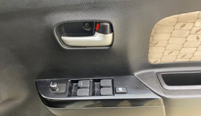 2018 Maruti Wagon R 1.0 VXI, Petrol, Manual, 40,285 km, Driver Side Door Panels Control