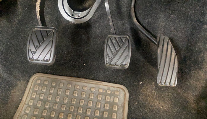 2018 Maruti Wagon R 1.0 VXI, Petrol, Manual, 40,285 km, Pedals