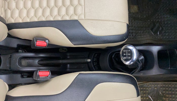 2018 Maruti Wagon R 1.0 VXI, Petrol, Manual, 40,285 km, Gear Lever
