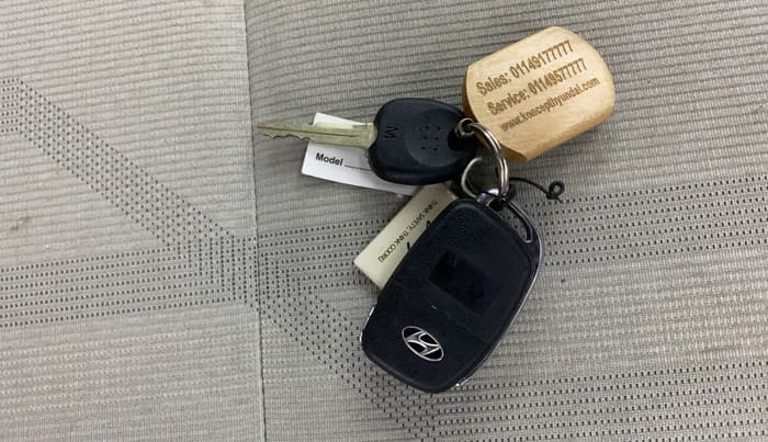 2022 Hyundai VENUE S(O) 1.2, Petrol, Manual, 13,781 km, Key Close Up