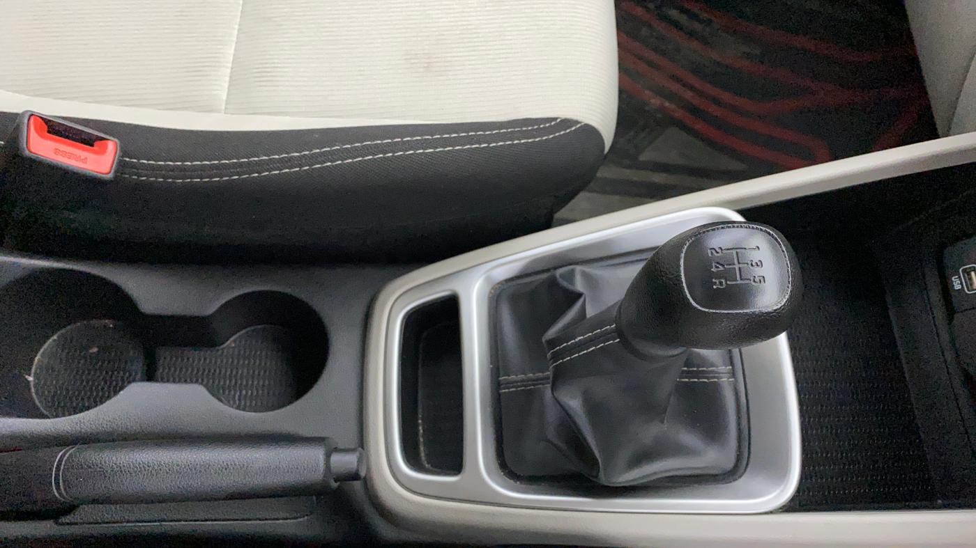 2022 Hyundai VENUE S(O) 1.2, Petrol, Manual, 13,781 km, Gear Lever
