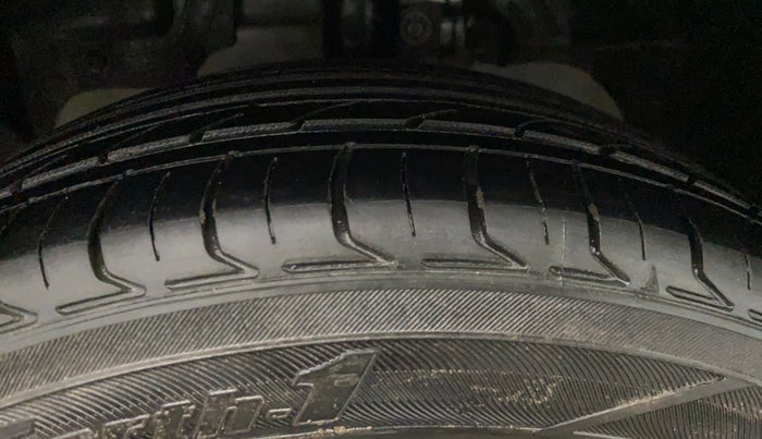 2021 Ford FREESTYLE TITANIUM 1.2 PETROL, Petrol, Manual, 70,813 km, Left Front Tyre Tread