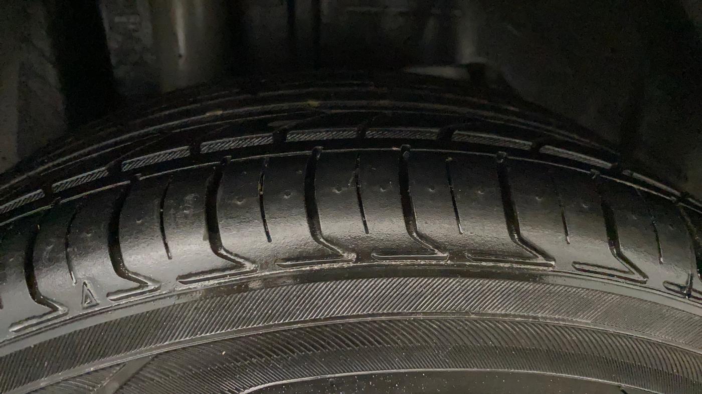 2021 Ford FREESTYLE TITANIUM 1.2 PETROL, Petrol, Manual, 70,813 km, Right Rear Tyre Tread