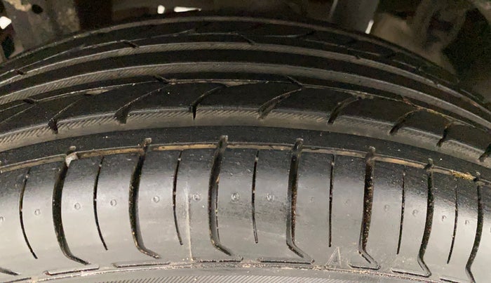 2012 Maruti Alto K10 VXI, Petrol, Manual, 30,281 km, Right Rear Tyre Tread