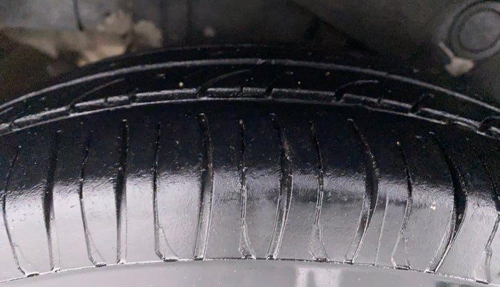 2013 Hyundai Santro Xing GLS, Petrol, Manual, 76,196 km, Right Rear Tyre Tread