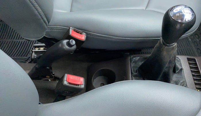 2013 Hyundai Santro Xing GLS, Petrol, Manual, 76,196 km, Gear Lever