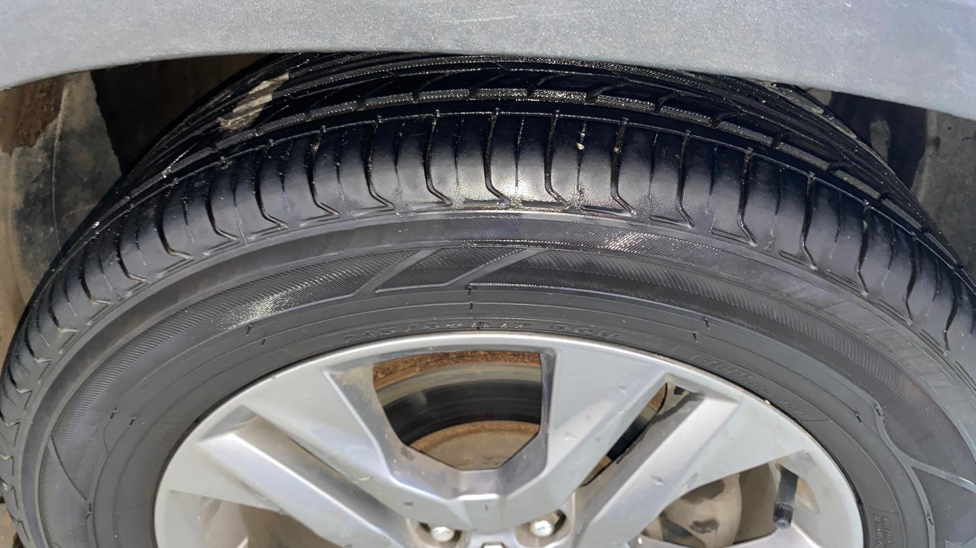 2019 KIA SELTOS HTX PLUS AT1.5 DIESEL, Diesel, Automatic, 1,30,096 km, Right Front Tyre Tread