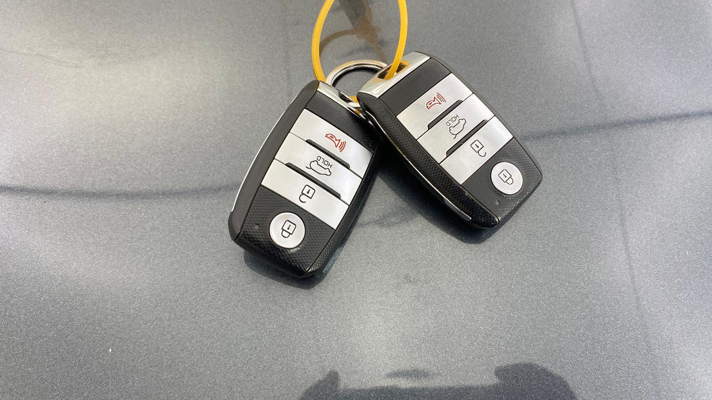 2019 KIA SELTOS HTX PLUS AT1.5 DIESEL, Diesel, Automatic, 1,30,096 km, Key Close Up