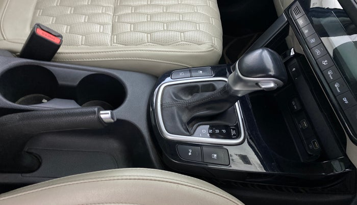 2019 KIA SELTOS HTX PLUS AT1.5 DIESEL, Diesel, Automatic, 1,30,096 km, Gear Lever