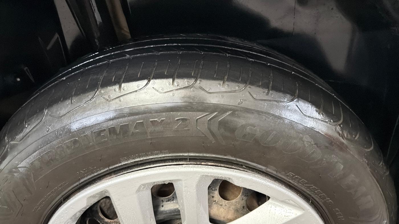 2022 Maruti BREZZA VXI SMART HYBRID, Petrol, Manual, 88,362 km, Right Rear Tyre Tread