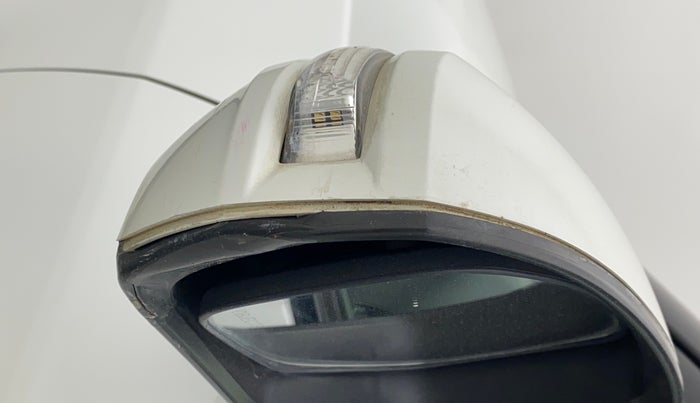 2015 Maruti Swift VXI, Petrol, Manual, 1,21,184 km, Left rear-view mirror - Cover has minor damage