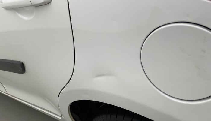 2015 Maruti Swift VXI, Petrol, Manual, 1,21,184 km, Left quarter panel - Slightly dented