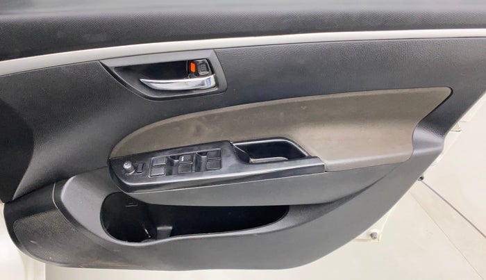 2015 Maruti Swift VXI, Petrol, Manual, 1,21,184 km, Driver Side Door Panels Control