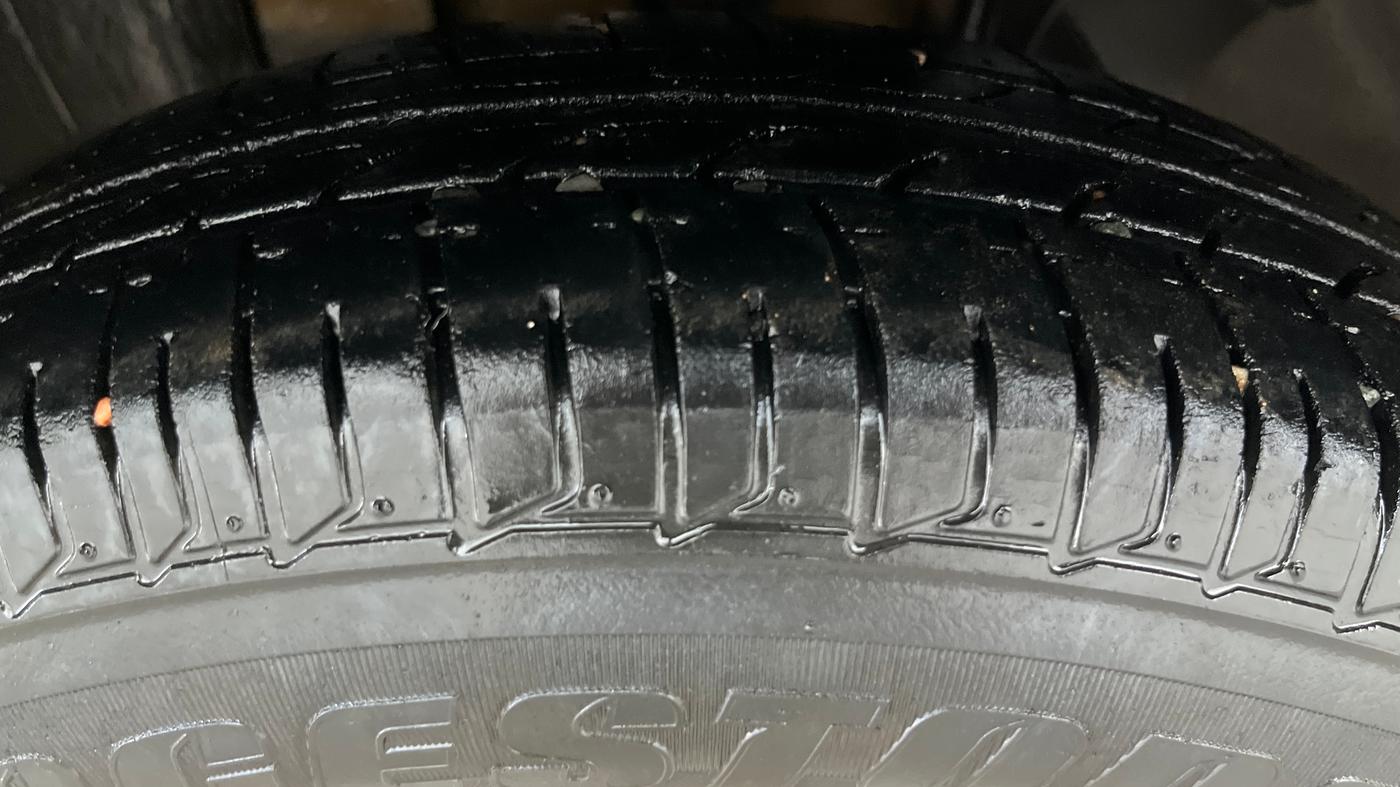 2018 Renault Kwid CLIMBER 1.0 AMT, Petrol, Automatic, 90,336 km, Left Front Tyre Tread