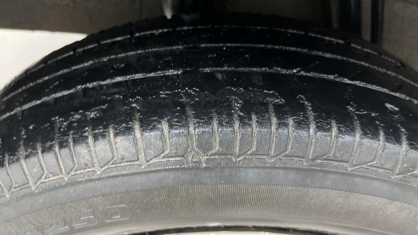 2018 Renault Kwid CLIMBER 1.0 AMT, Petrol, Automatic, 90,336 km, Right Rear Tyre Tread