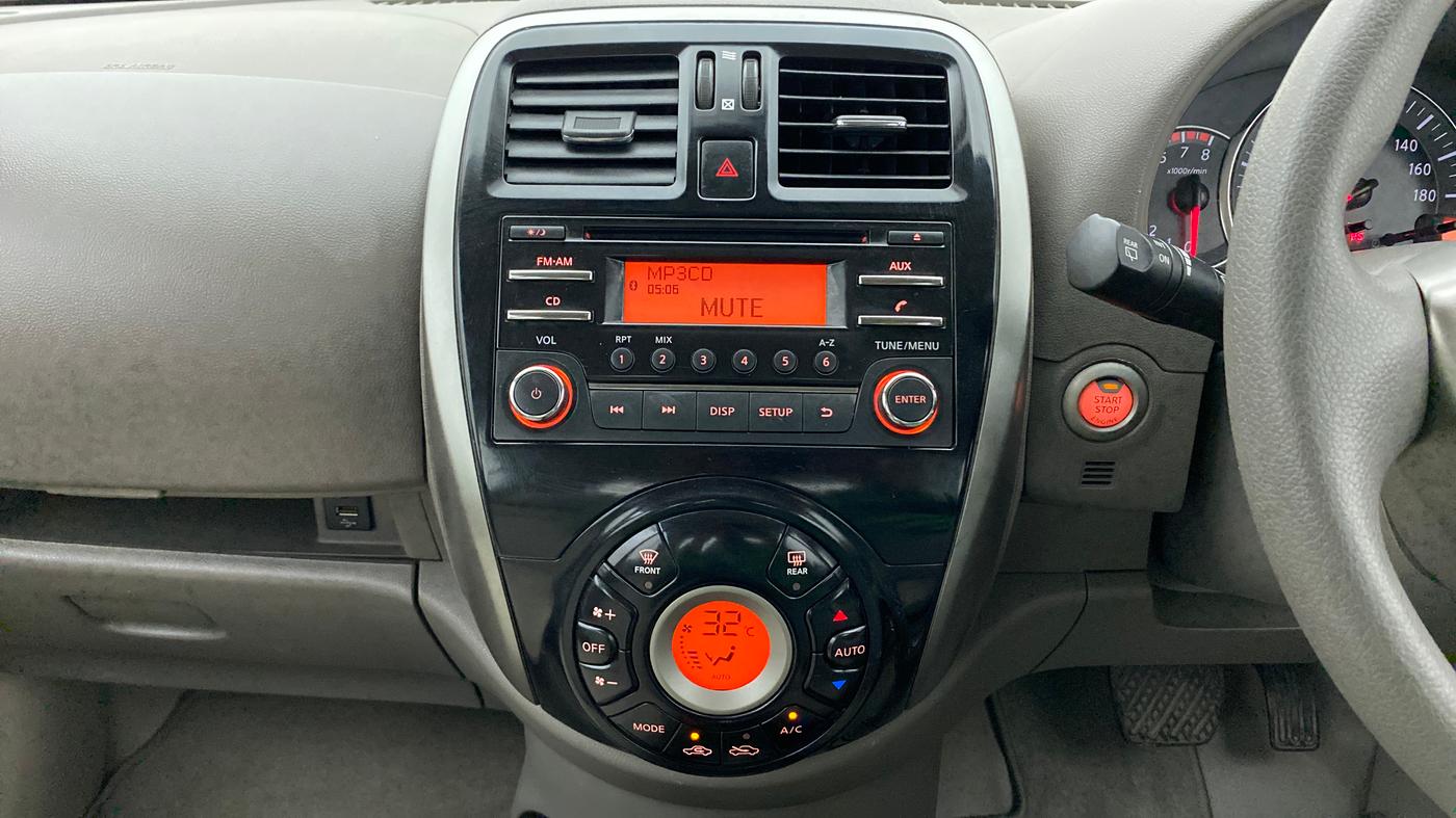 2015 Nissan Micra XV CVT, Petrol, Automatic, 47,617 km, Air Conditioner