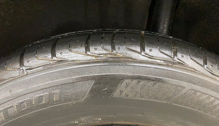 2019 Maruti Vitara Brezza ZDI PLUS AMT, Diesel, Automatic, 62,836 km, Left Rear Tyre Tread