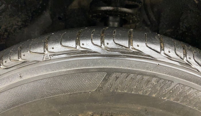 2019 Maruti Vitara Brezza ZDI PLUS AMT, Diesel, Automatic, 62,836 km, Left Front Tyre Tread