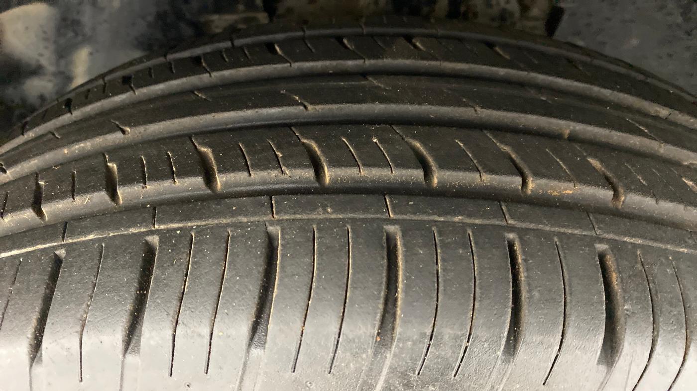 2020 Tata Harrier XZA + DUAL TONE, Diesel, Automatic, 24,344 km, Left Front Tyre Tread