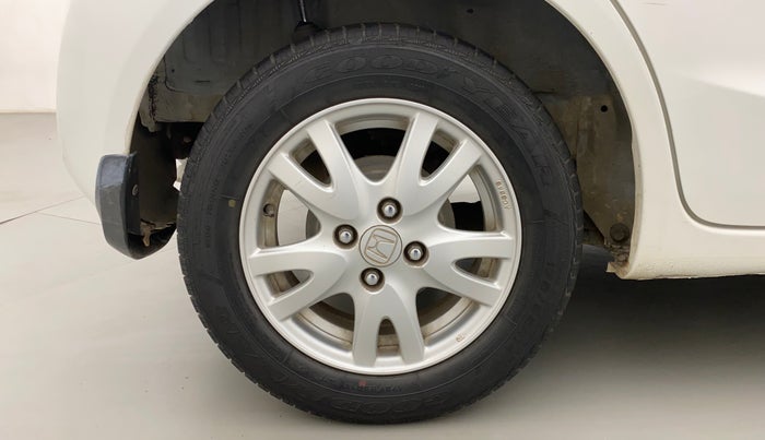 2013 Honda Brio V MT, Petrol, Manual, 57,827 km, Right Rear Wheel