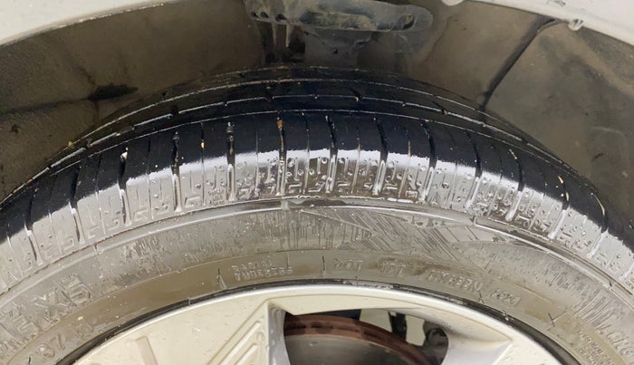 2022 Hyundai Verna SX 1.5 VTVT, Petrol, Manual, 67,082 km, Right Front Tyre Tread