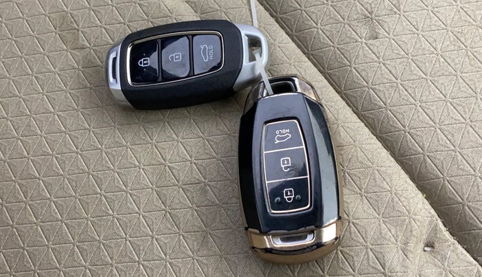 2022 Hyundai Verna SX 1.5 VTVT, Petrol, Manual, 67,082 km, Key Close Up