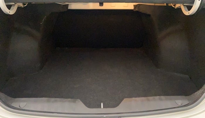 2017 Maruti Ciaz ZDI+ SHVS, Diesel, Manual, 22,161 km, Boot Inside