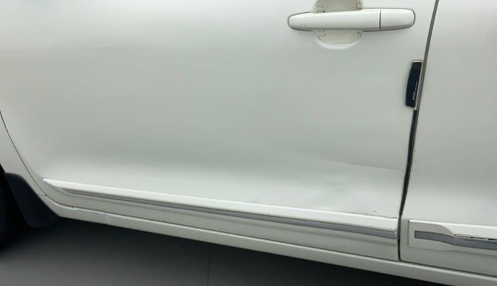 2017 Maruti Baleno DELTA PETROL 1.2, Petrol, Manual, 44,728 km, Front passenger door - Slightly dented