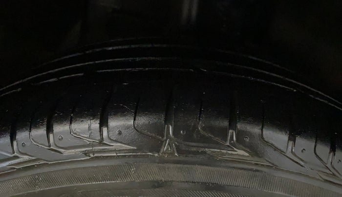 2021 Tata NEXON XZ PLUS PETROL SUNROOF, Petrol, Manual, 62,501 km, Right Front Tyre Tread