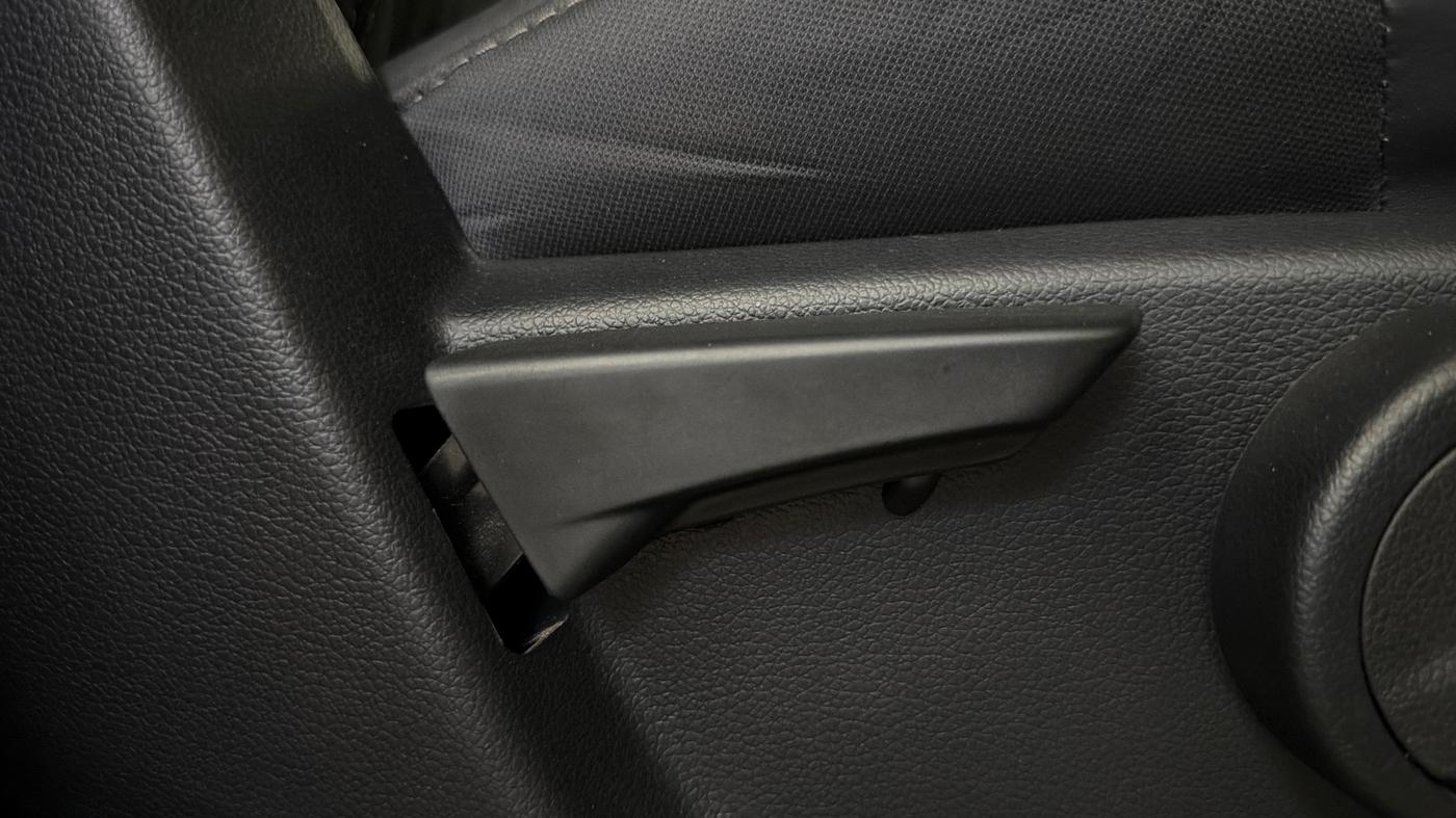 2021 Mahindra Thar LX PETROL HT 4WD AT, Petrol, Automatic, 11,175 km, Driver Side Adjustment Panel